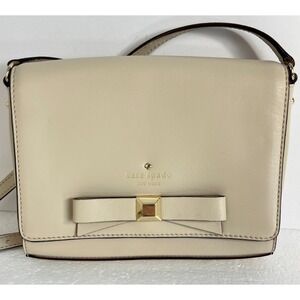 Kate Spade New York Hollie Street Ruby Crossbody‎ Bag Purse Beige Bow Minimalist